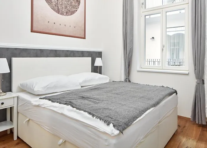 Days - One-bedroom With Workspace By Vltava River In Smichov Appartement *