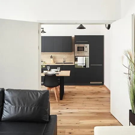 Apartmán Days - One-bedroom With Workspace By Vltava River In Smichov Praha