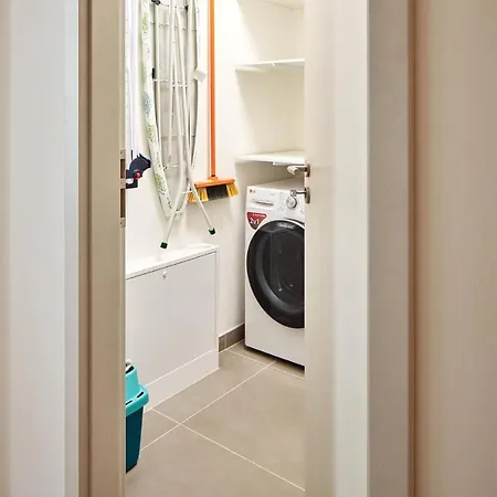 Apartmán Days - One-bedroom With Workspace By Vltava River In Smichov *
