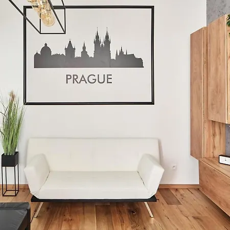 Days - One-bedroom With Workspace By Vltava River In Smichov * Praga